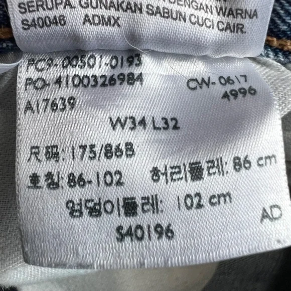 LEVI'S 501XX Mens Jeans 34x32 Light Wash Button Fly Distressed Rips Tears Casual - Picture 3 of 16